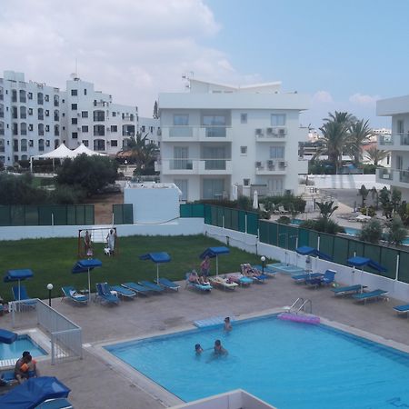 Livas Hotel Apartments Pernera 외부 사진