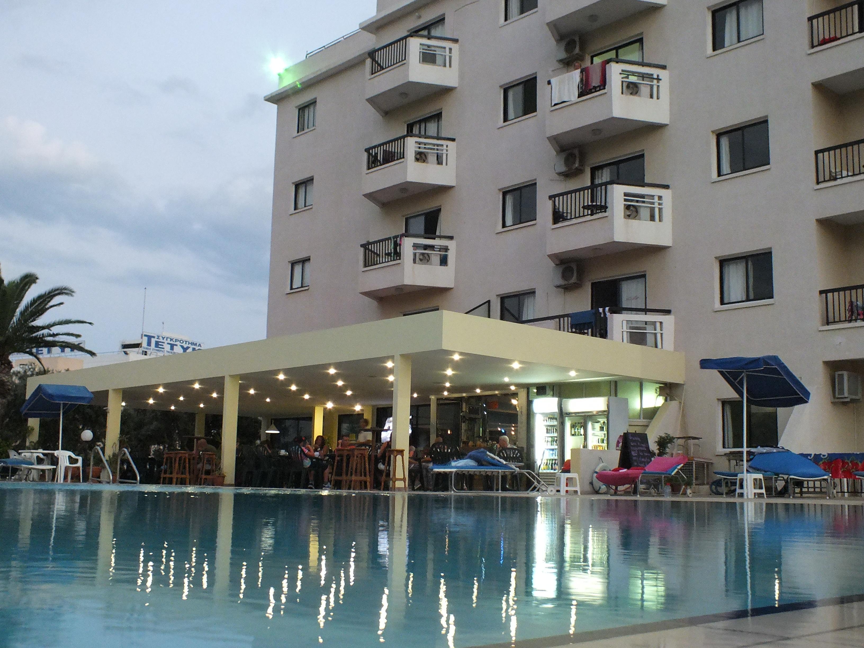 Livas Hotel Apartments Pernera 외부 사진
