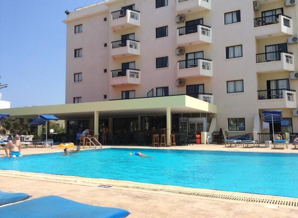 Livas Hotel Apartments Pernera 외부 사진