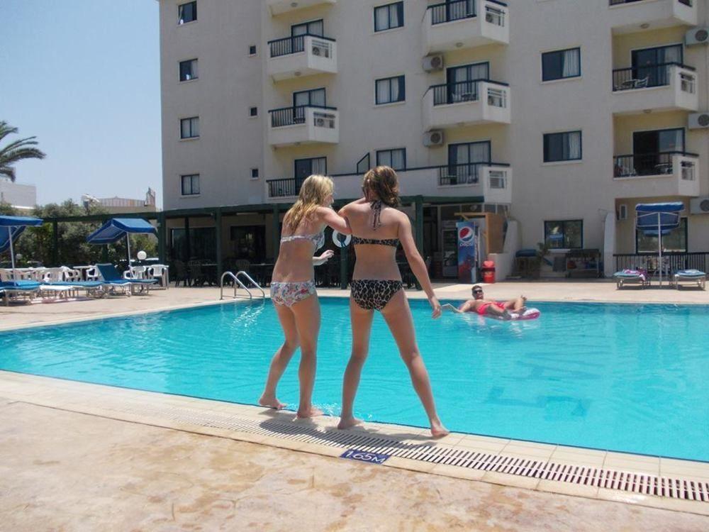 Livas Hotel Apartments Pernera 외부 사진